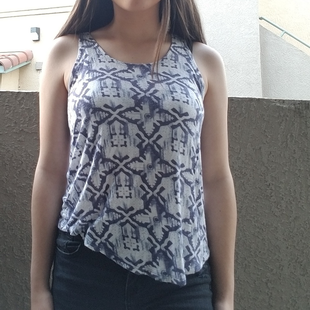 Blue and white scooped tang top